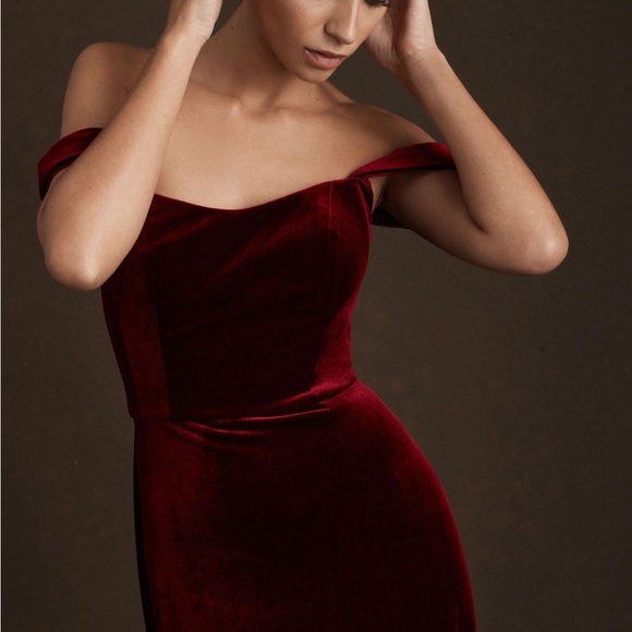 Jenny Yoo Issa Off-The-Shoulder Stretch Velvet Column Gown | SOLD OUT | size 8 - Picture 2 of 7
